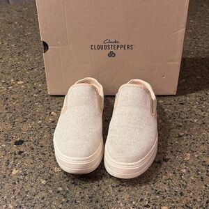 Clarks women Slip-On Sneakers - Cream